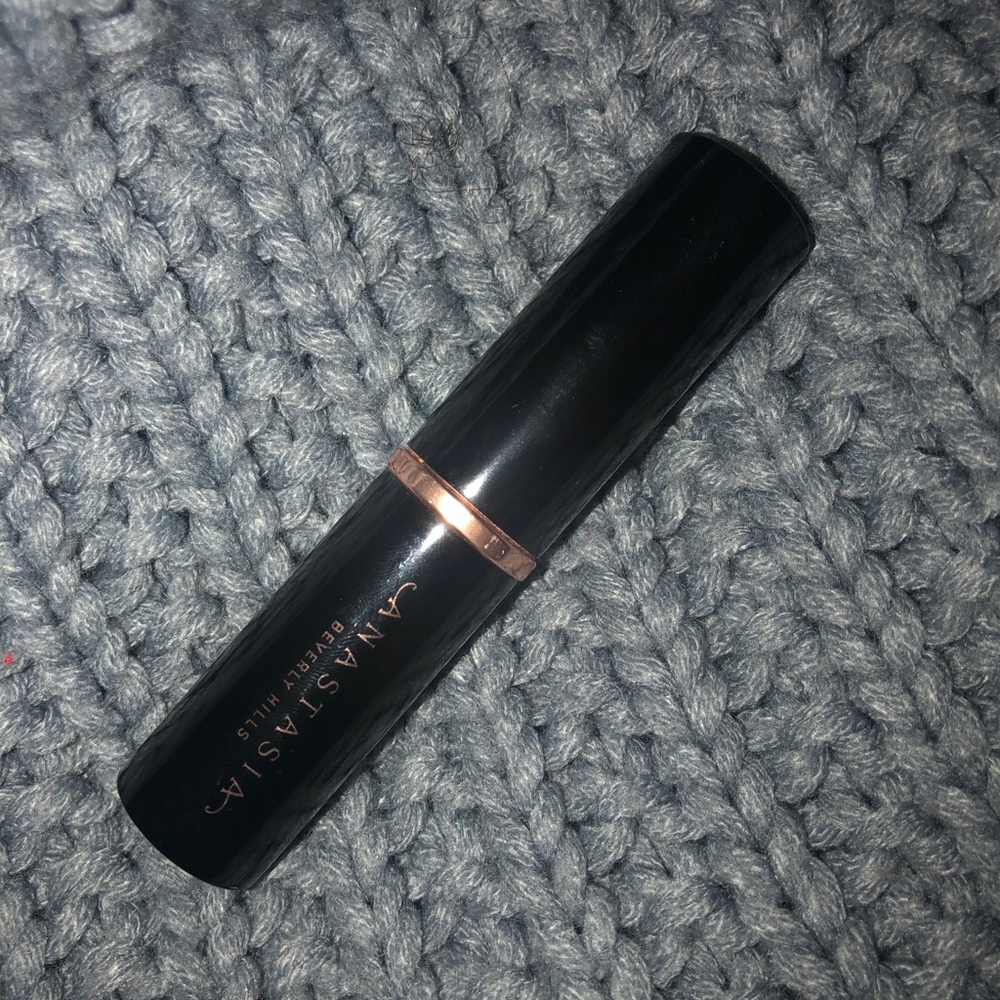 Anastasia foundation stick